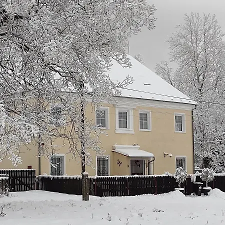Novy Den Apartment *